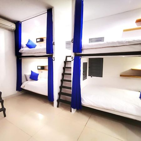 Hostel Cornerstone Bali Coworking Canggu Zimmer foto
