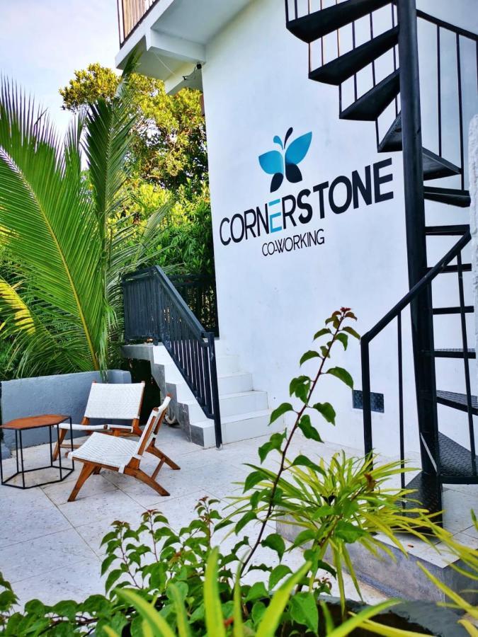 Hostel Cornerstone Bali Coworking Canggu Exterior foto