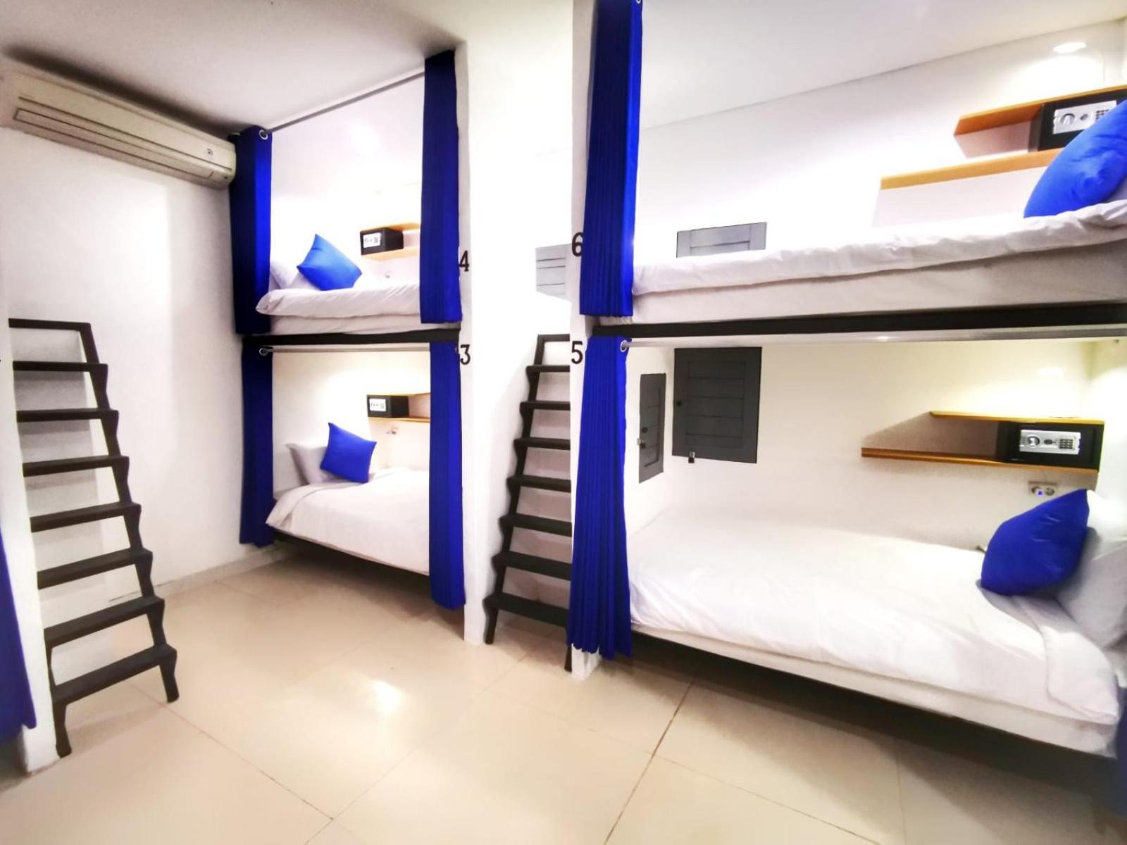 Hostel Cornerstone Bali Coworking Canggu Zimmer foto